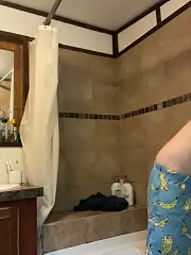 Snapshot of hottestcouplevaa chatting on 04/26/26, 10:40 hottestcouplevaa online show from 04/26/26, 10:40