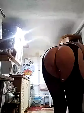 lindaledi2 online show from 02/05/25, 03:34