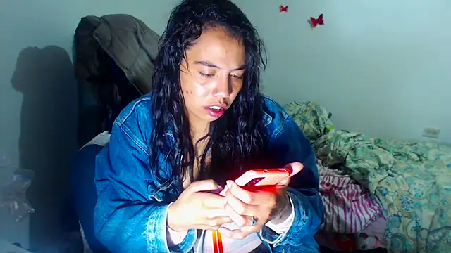 AmaraRoberts420 online show from 11/28/25, 02:03