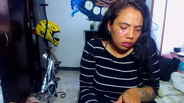 AmaraRoberts420 online show from 04/12/26, 09:42