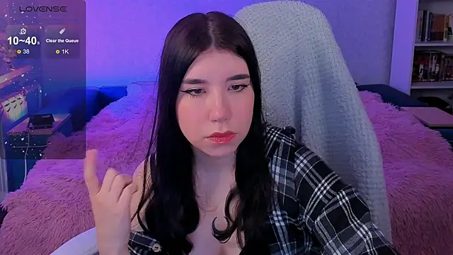 Snapshot of kellyharris chatting on 12/12/24, 03:37 kellyharris online show from 12/12/24, 03:37