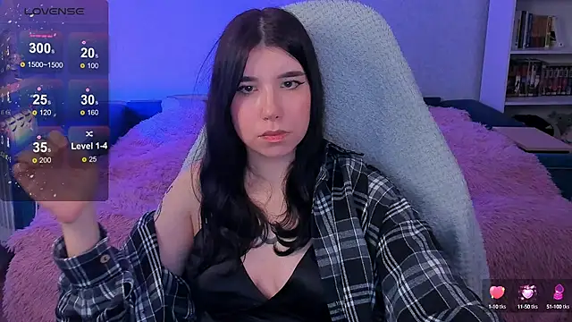 Snapshot of kellyharris chatting on 12/12/24, 06:42 kellyharris online show from 12/12/24, 06:42