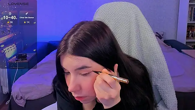 Snapshot of kellyharris chatting on 12/23/24, 11:47 kellyharris online show from 12/23/24, 11:47