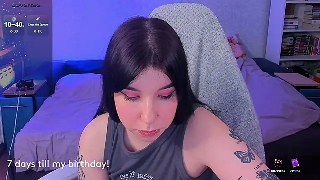 Snapshot of kellyharris chatting on 02/21/25, 06:04 kellyharris online show from 02/21/25, 06:04