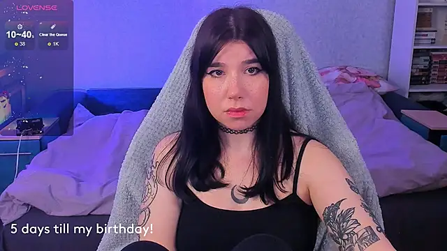 Snapshot of kellyharris chatting on 02/23/25, 05:18 kellyharris online show from 02/23/25, 05:18