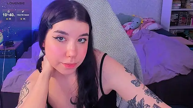 Snapshot of kellyharris chatting on 03/01/25, 06:32 kellyharris online show from 03/01/25, 06:32