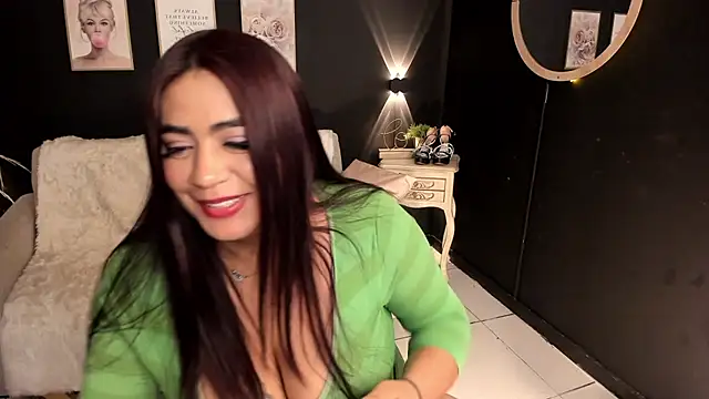 Snapshot of silvia_lane chatting on 01/28/25, 07:22 silvia lane online show from 01/28/25, 07:22