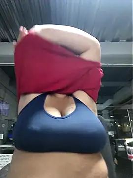 Snapshot of silvia_lane chatting on 09/28/25, 04:29 silvia lane online show from 09/28/25, 04:29