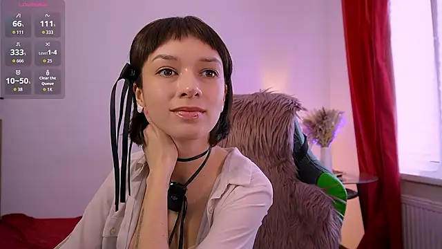 Snapshot of VivianLy_ chatting on 03/09/26, 11:47 VivianLy online show from 03/09/26, 11:47