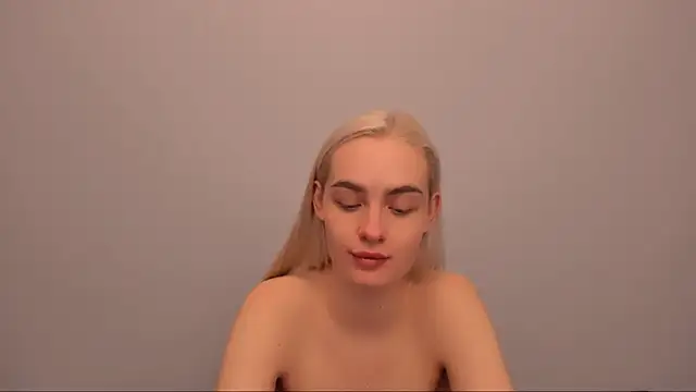 OliviaKisss online show from 01/11/26, 07:19