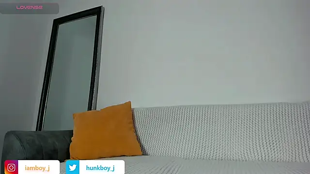 Snapshot of FitnessMaleModel chatting on 11/21/25, 06:34 FitnessMaleModel online show from 11/21/25, 06:34