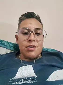 Yessi rousse online show from 12/01/25, 06:07