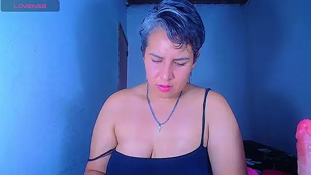 Snapshot of Yessi_rousse chatting on 07/09/26, 02:43 Yessi rousse online show from 07/09/26, 02:43