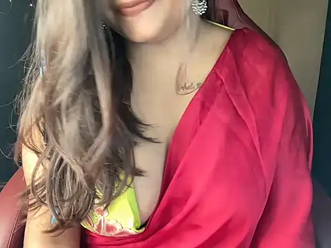 Snapshot of shanayaaa_1 chatting on 01/17/25, 06:23 shanayaaa 1 online show from 01/17/25, 06:23