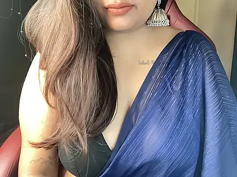 Snapshot of shanayaaa_1 chatting on 02/04/25, 06:49 shanayaaa 1 online show from 02/04/25, 06:49