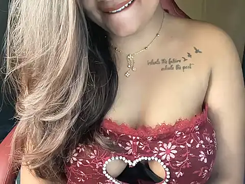 Snapshot of shanayaaa_1 chatting on 02/21/25, 06:26 shanayaaa 1 online show from 02/21/25, 06:26