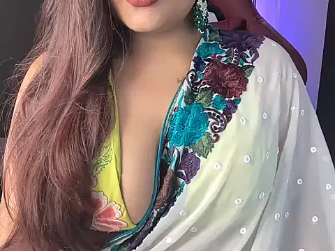 Snapshot of shanayaaa_1 chatting on 09/08/25, 07:02 shanayaaa 1 online show from 09/08/25, 07:02