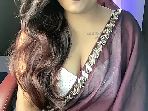 Snapshot of shanayaaa_1 chatting on 09/12/25, 07:25 shanayaaa 1 online show from 09/12/25, 07:25