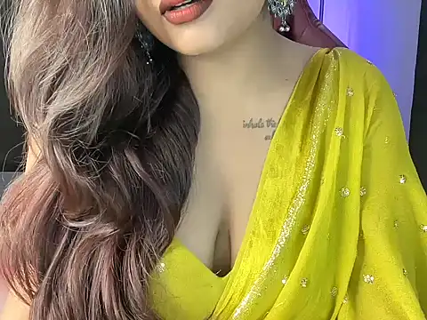 Snapshot of shanayaaa_1 chatting on 09/17/25, 06:53 shanayaaa 1 online show from 09/17/25, 06:53