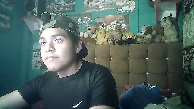 Snapshot of Valesh20 chatting on 11/27/25, 12:24 Valesh20 online show from 11/27/25, 12:24