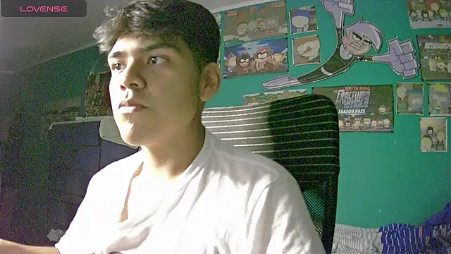 Snapshot of Valesh20 chatting on 03/08/26, 04:16 Valesh20 online show from 03/08/26, 04:16