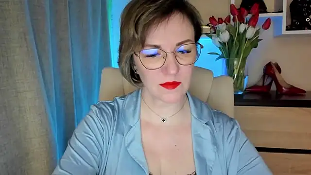 Snapshot of feliziaDesire chatting on 03/21/26, 09:47 feliziaDesire online show from 03/21/26, 09:47