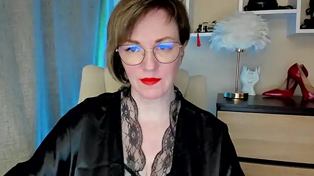Snapshot of feliziaDesire chatting on 04/11/26, 03:11 feliziaDesire online show from 04/11/26, 03:11