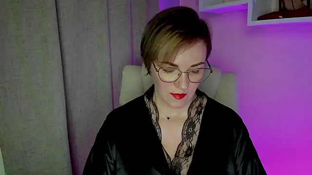 Snapshot of feliziaDesire chatting on 07/02/26, 06:08 feliziaDesire online show from 07/02/26, 06:08