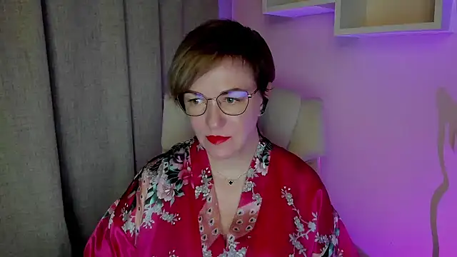 Snapshot of feliziaDesire chatting on 07/07/26, 06:05 feliziaDesire online show from 07/07/26, 06:05