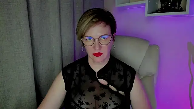 Snapshot of feliziaDesire chatting on 07/14/26, 12:55 feliziaDesire online show from 07/14/26, 12:55
