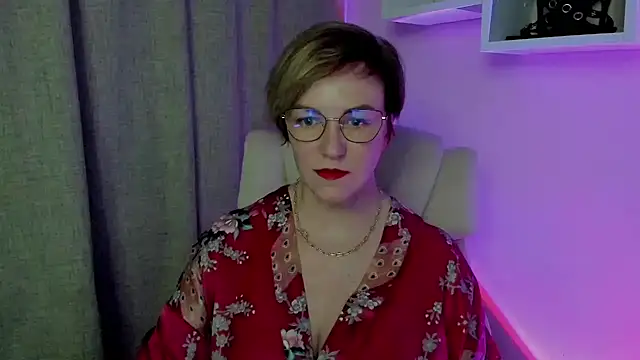 Snapshot of feliziaDesire chatting on 07/19/26, 06:50 feliziaDesire online show from 07/19/26, 06:50