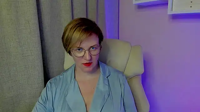 Snapshot of feliziaDesire chatting on 07/28/26, 03:21 feliziaDesire online show from 07/28/26, 03:21