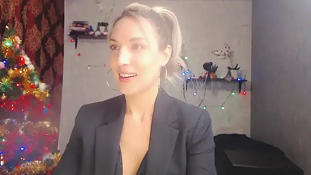 MillaXQueen online show from 12/16/24, 07:26