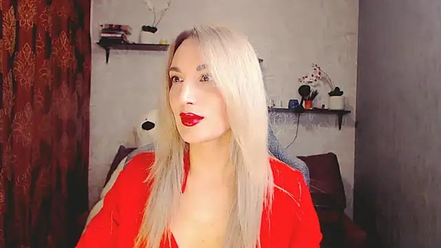 MillaXQueen online show from 02/21/25, 11:44