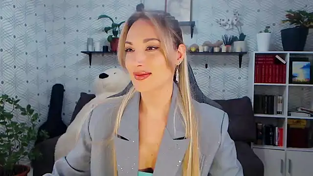 MillaXQueen online show from 02/19/26, 02:57