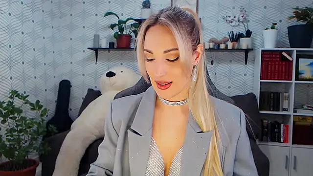 MillaXQueen online show from 02/27/26, 12:49