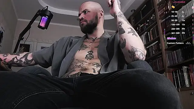 Snapshot of FindomJason chatting on 09/21/25, 12:40 FindomJason online show from 09/21/25, 12:40