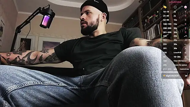 Snapshot of FindomJason chatting on 09/26/25, 01:48 FindomJason online show from 09/26/25, 01:48