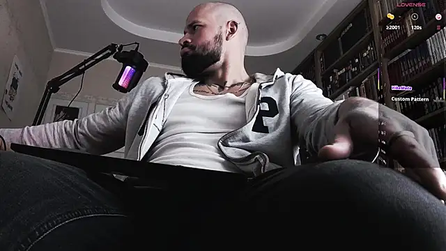 Snapshot of FindomJason chatting on 09/28/25, 03:17 FindomJason online show from 09/28/25, 03:17