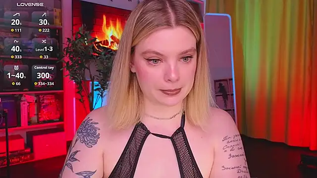 Snapshot of Hottie_Jane chatting on 05/23/26, 04:00 Hottie Jane online show from 05/23/26, 04:00