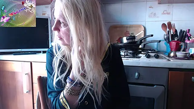 martachatte online show from 09/16/25, 07:42