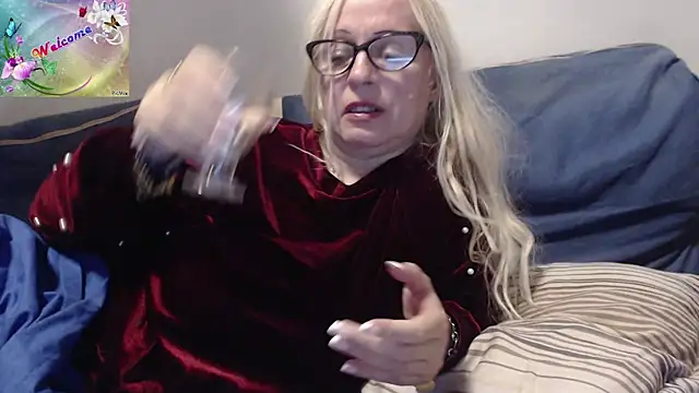 martachatte online show from 10/11/25, 07:45