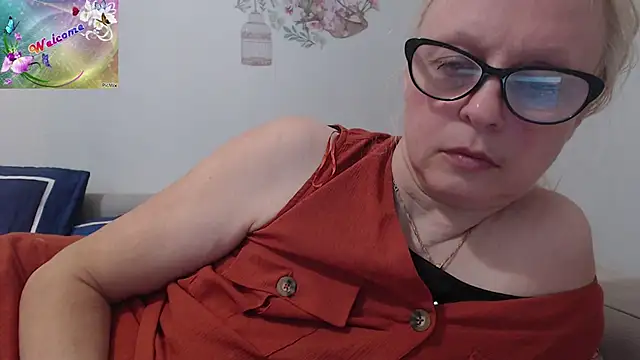 martachatte online show from 10/17/25, 09:12