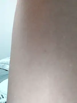 Snapshot of Yassmina11 chatting on 10/01/25, 02:23 Yassmina11 online show from 10/01/25, 02:23