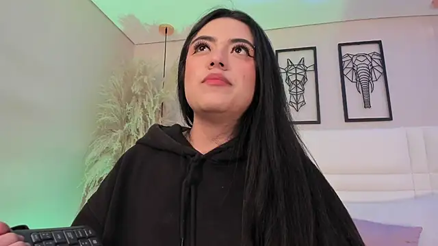 Rebeca jones online show from 10/25/25, 12:23