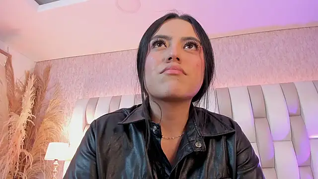 Rebeca jones online show from 02/18/26, 12:12