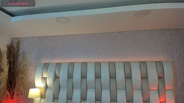 Rebeca jones online show from 02/19/26, 12:12