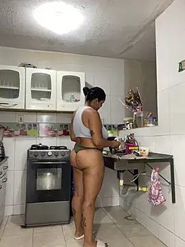 Snapshot of Rossestoner chatting on 02/20/26, 10:27 Rossestoner online show from 02/20/26, 10:27