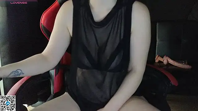 Mia G0ld online show from 11/13/25, 03:33