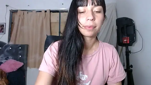 Snapshot of xx_nath_xx chatting on 11/18/25, 11:15 xx nath xx online show from 11/18/25, 11:15